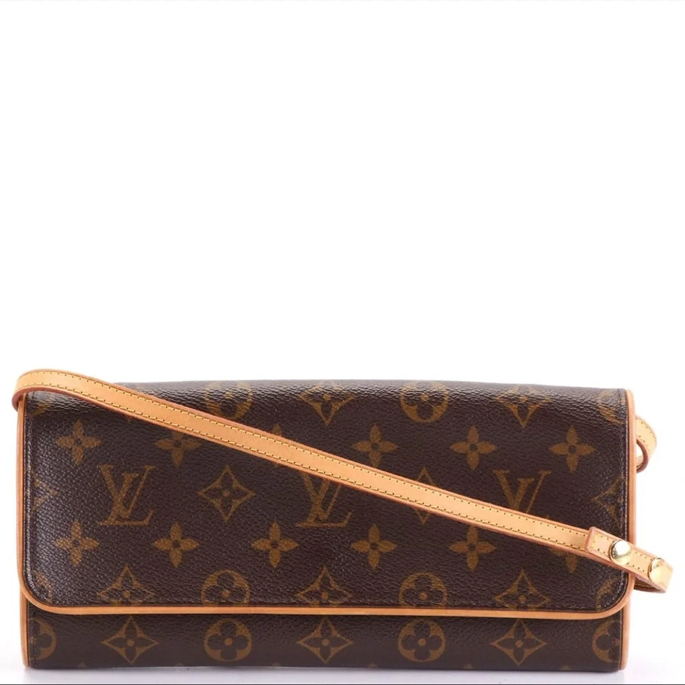 Louis Vuitton Pochette Twin GM Monogram - Picture 2 of 5